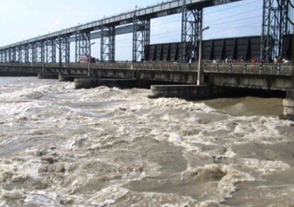 महाकालीले खतराको तह पार गरेपछि सबै ढोका खोलियो