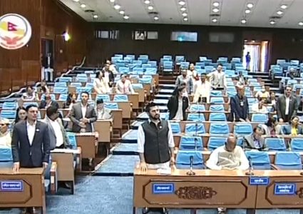 रास्वपा सांसद हरि ढकाल बोल्दा बोल्दै माइक काटिदिएपछि सभामुखमाथि सांसदहरुको आक्रोश