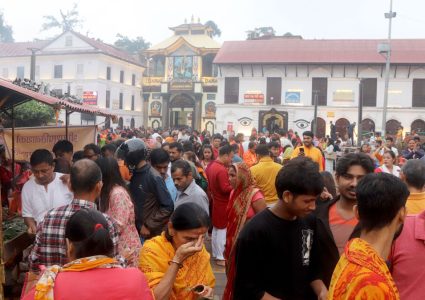 आज साउनको अन्तिम सोमबार, शिवालयमा घुइँचो