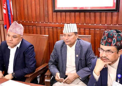१ अर्बभन्दा बढीको कारोबार गर्ने सहकारी राष्ट्र बैंकले हेर्ने !