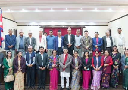नारायणगढ–बुटवल सडकको ठेक्का सम्झौता रद्ध गर्ने प्रधानमन्त्रीको चेतावनी