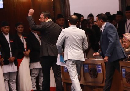एक्लियो रास्वपाः रवि लामिछानेको मुद्धामा अन्य प्रतिपक्षले दिएनन् साथ