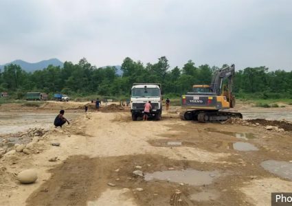 पूर्वपश्चिम राजमार्गअन्तर्गत दुम्कीबास सडक अनिश्चितकालका लागि बन्द