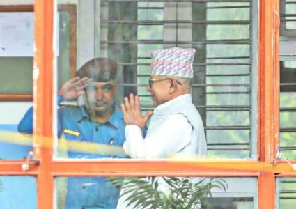 ३५ लाख तिरेर माधव नेपाल रिहा, के हो पतञ्जलि योगपीठको जग्गा हिनामिना प्रकरण