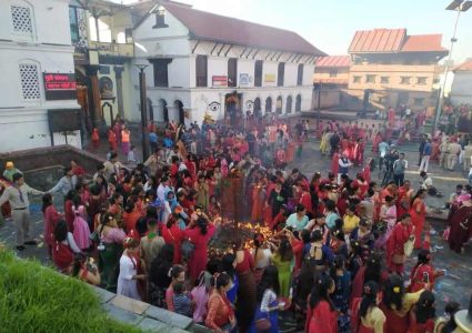 आज साउनको पहिलो सोमबार, शिवालयमा श्रद्धालुको घुइँचो