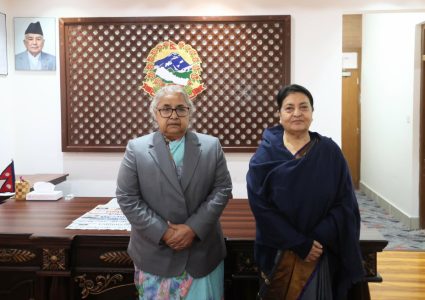 घोषित मितिमै निर्वाचन सम्पन्न गर्न प्रधानमन्त्री कार्कीलाई पूर्वराष्ट्रपति भण्डारीको आग्रह