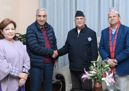 कांग्रेस सभापति देउवा र एमाले अध्यक्ष ओलीबीच छलफल