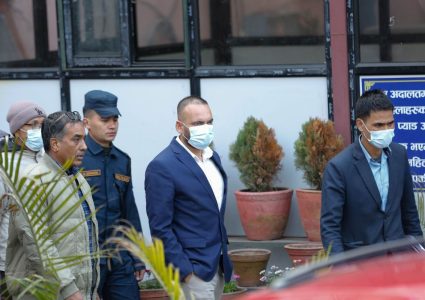 प्रदीप अधिकारीलाई पुर्पक्षका लागि थुनामा पठाउन अदालतको आदेश