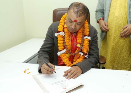 कांग्रेसले बनायो गगन थापालाई प्रधानमन्त्रीको उम्मेदवार