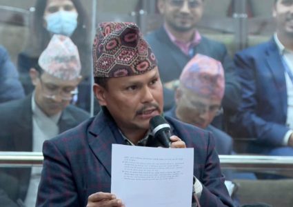 भगौडा प्रेमीजस्तै’ जनप्रतिनिधि भागेः सांसद परियार