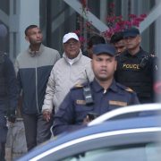 पक्राउ परेका ओली अस्पताल भर्ना, ५०१ नम्बर बेडमा राखियो