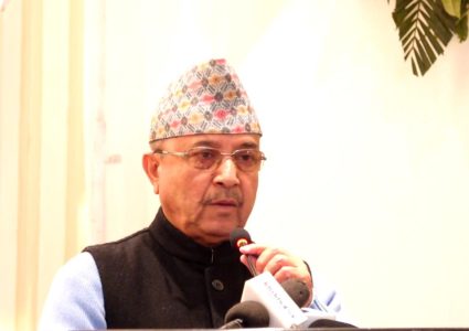 पूर्णबहादुर खड्काले भने– संसद् भित्र तपाईं, बाहिर हामी सँगसँगै छौं