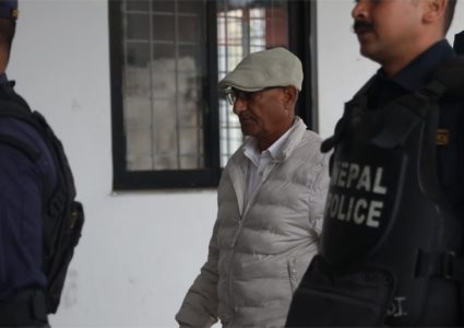 रमेश लेखकको बन्दी प्रत्यक्षीकरण रिटमा कारण देखाऊ आदेश