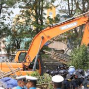 सरकारले नै विस्थापित सुकुम्वासीलाई आज र भोलि खानाको व्यवस्था गर्ने