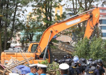 सरकारले नै विस्थापित सुकुम्वासीलाई आज र भोलि खानाको व्यवस्था गर्ने