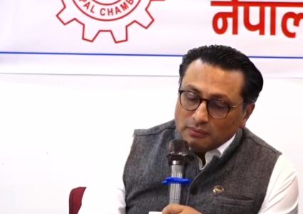 व्यवसायीका सुझावअनुसार नीति सच्याउन तयार छौँः अर्थमन्त्री वाग्ले