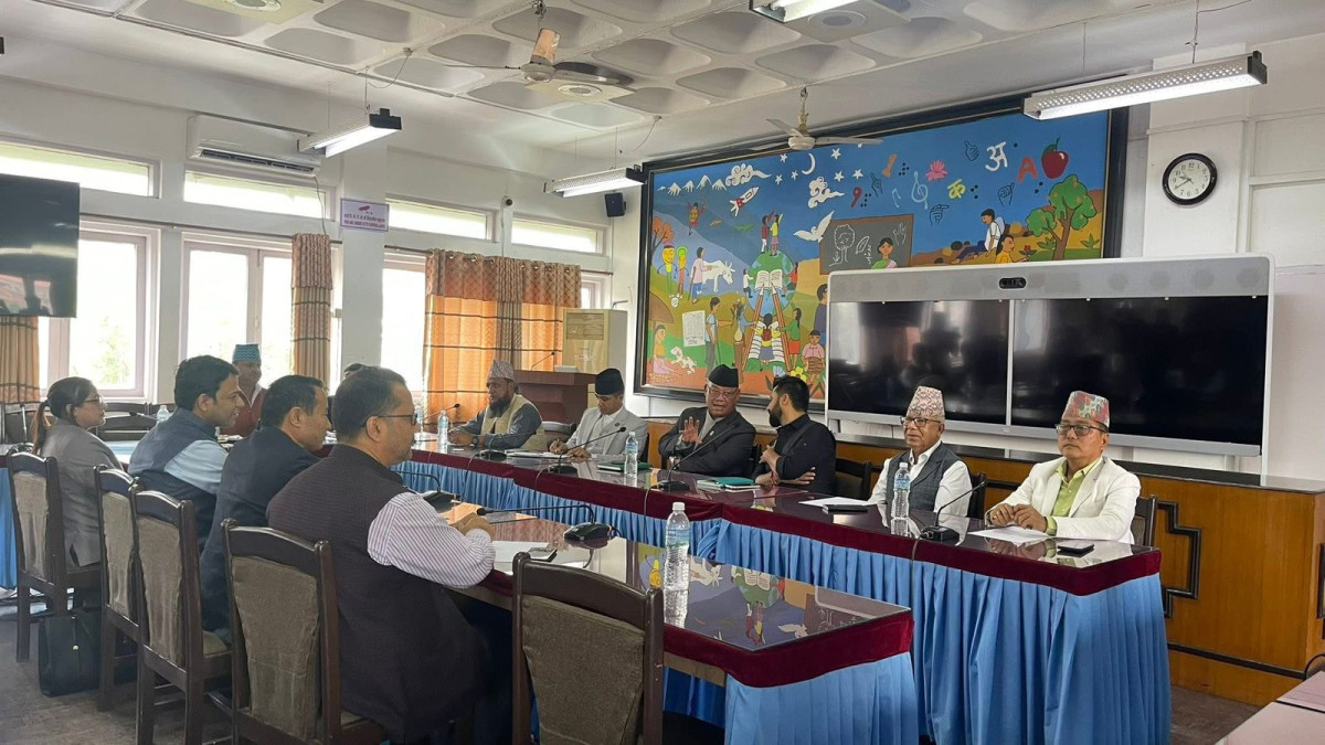 संसद अवरोध हटाउन प्रतिपक्ष दललाई मनाउने रवि लामिछानेको प्रयास