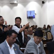 सभामुखलाई प्रयोग गरिएको शब्दले प्रतिनिधिसभा बैठक नै प्रभावित