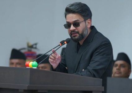संसदमा बालेनः मन भक्कानिँदा पनि एकआपसमा बिलौना गर्ने समय छैन्